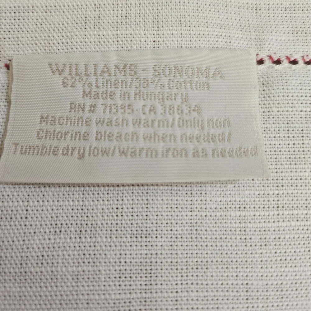 Williams Sonoma Red and White/cream Table Linen